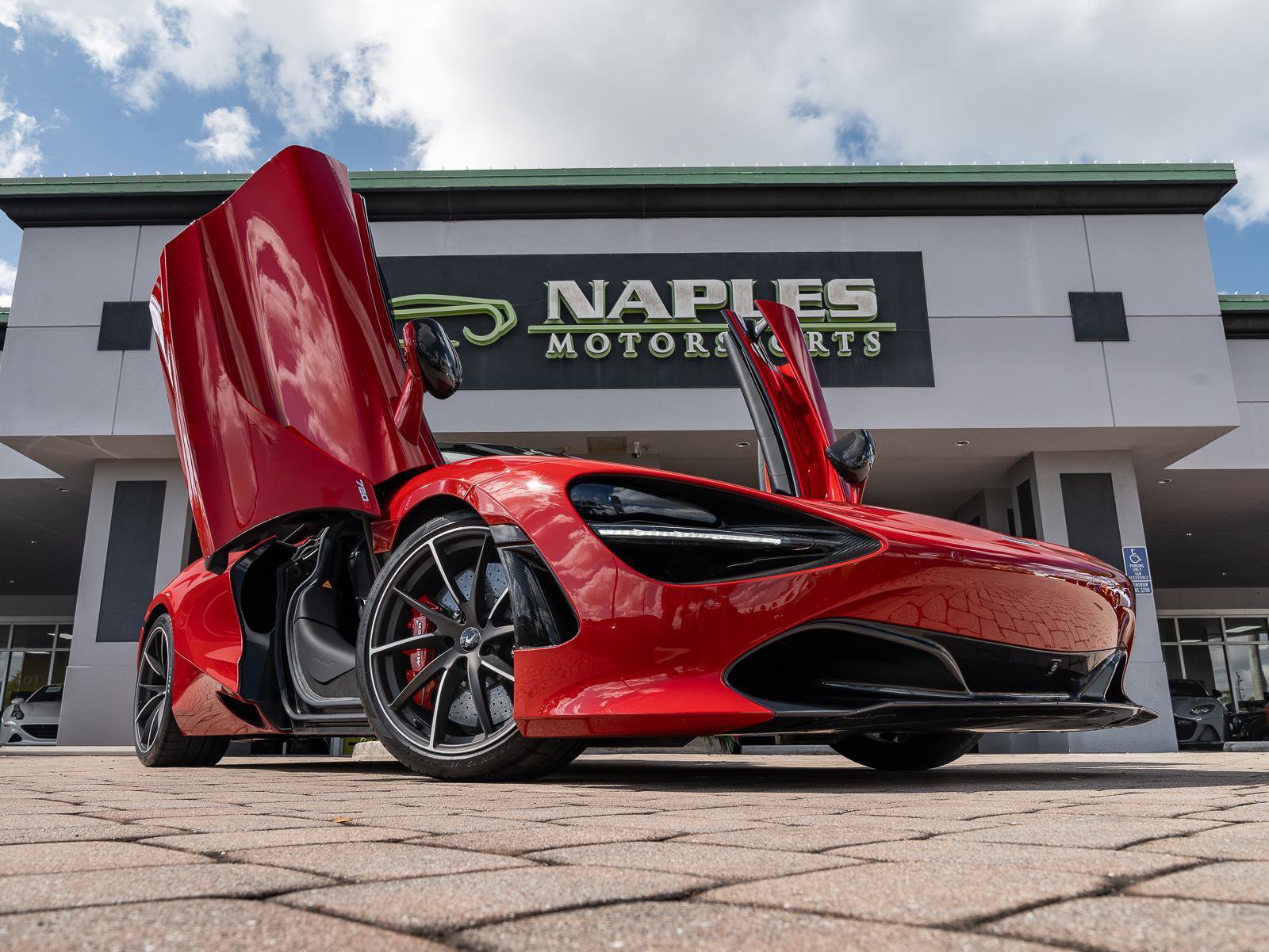 Used 2020 McLaren 720S Performance image 5