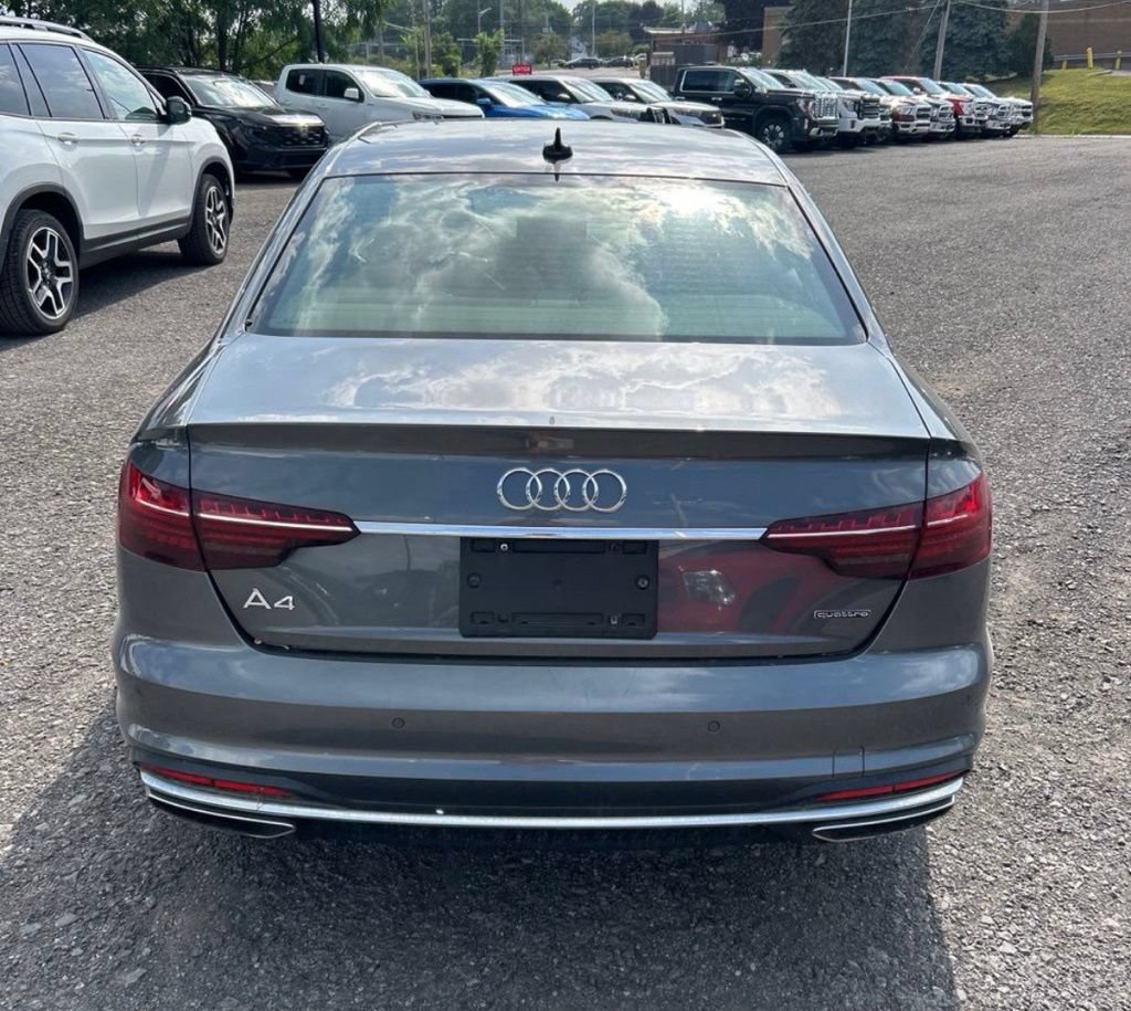 Used 2022 Audi A4 2.0T Premium Plus w/ Premium Plus Package AWD/4WD image 5