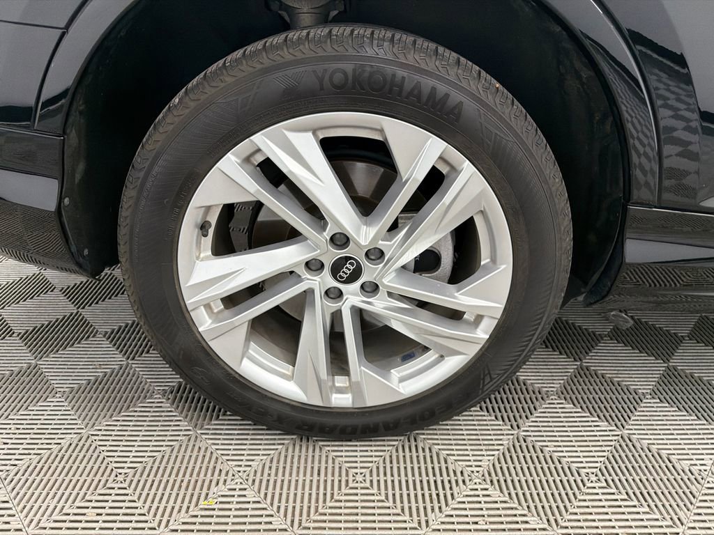 Used 2021 Audi Q7 2.0T Premium w/ Convenience Package image 19
