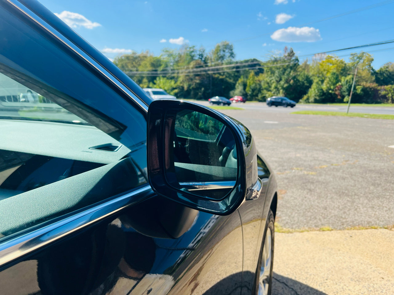 Used 2020 Volvo XC60 T5 Momentum image 12