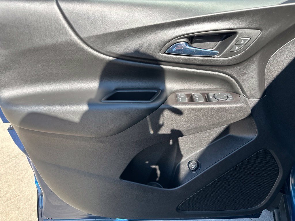 Used 2020 Chevrolet Equinox LT AWD/4WD image 16