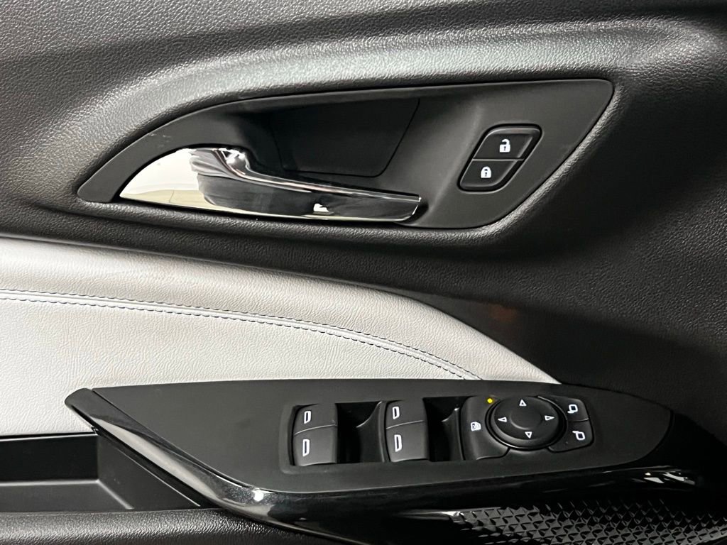 New 2026 Chevrolet Trax LT w/ Sunroof Package image 10