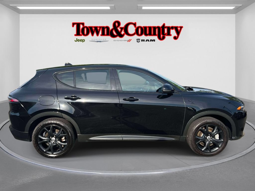 Certified 2024 Dodge Hornet R/T w/ R/T Blacktop Package AWD/4WD image 5