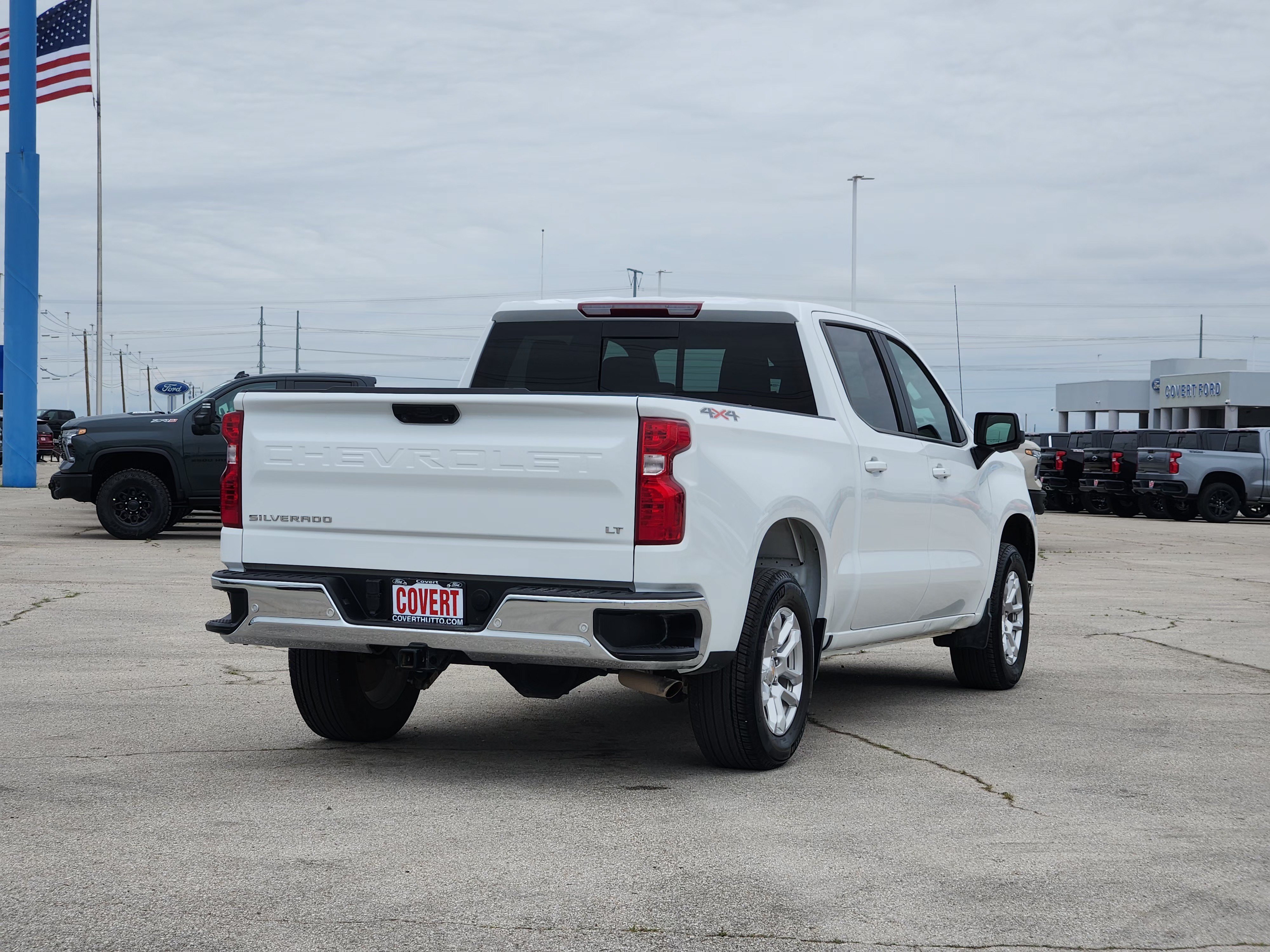 Used 2025 Chevrolet Silverado 1500 LT w/ Safety Package AWD/4WD image 7