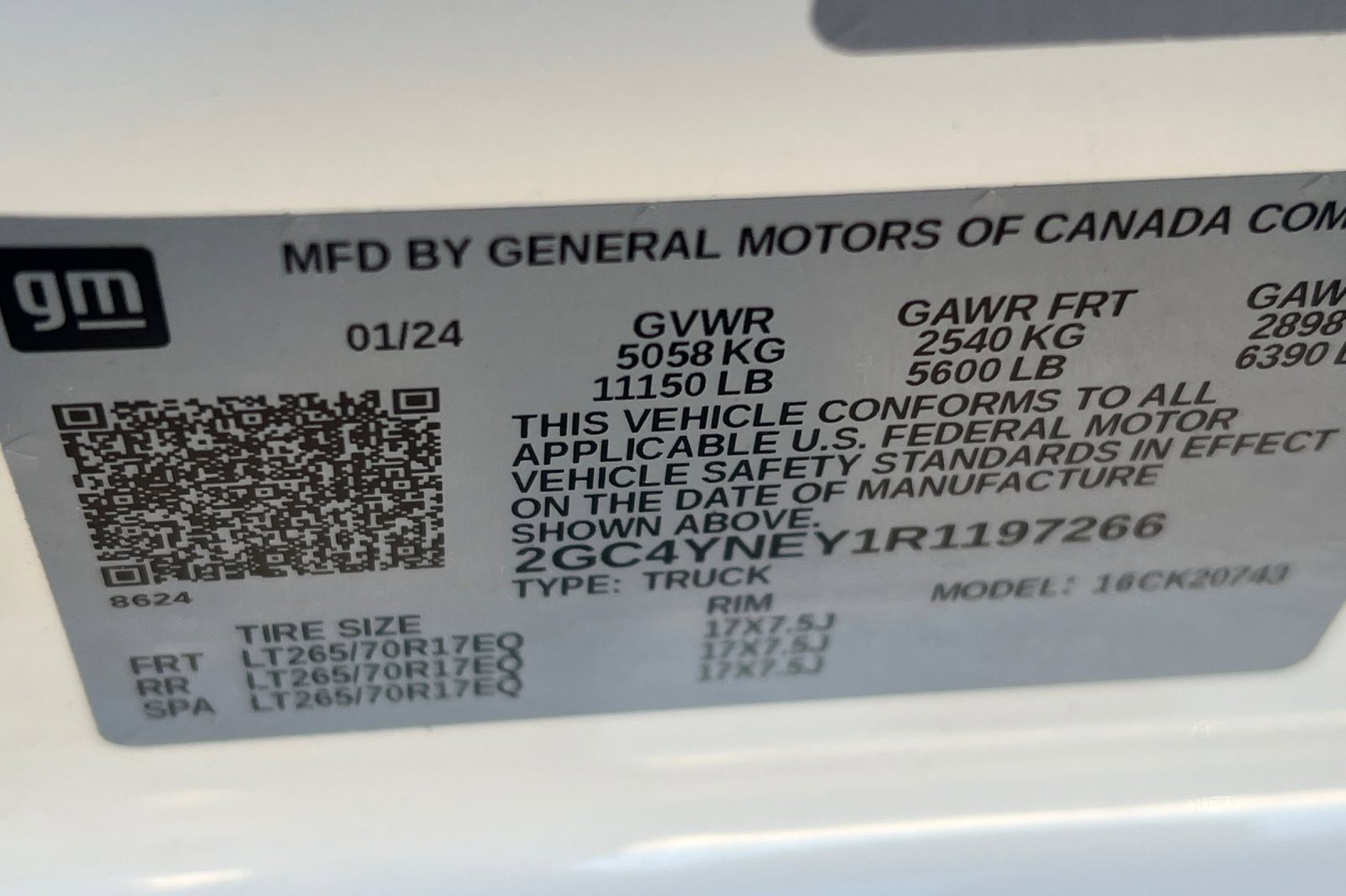 Used 2024 Chevrolet Silverado 2500 LT w/ Convenience Package image 29