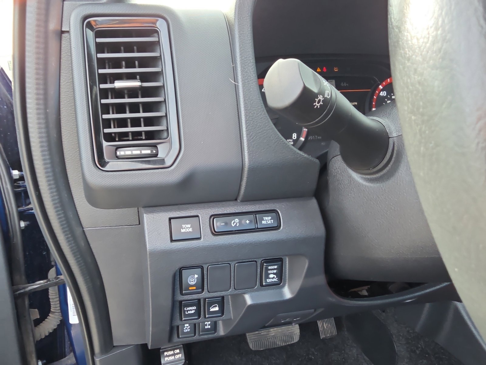 Used 2022 Nissan Frontier PRO-4X image 22