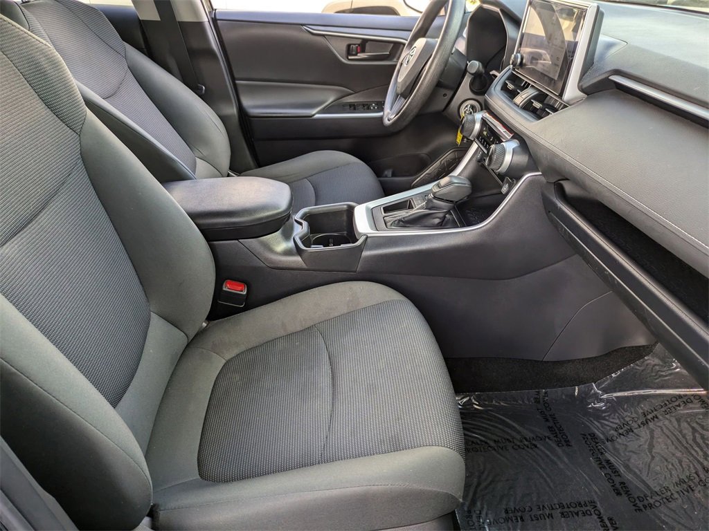 Used 2025 Toyota RAV4 LE image 30