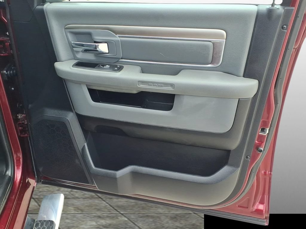 Used 2016 RAM 1500 Lone Star RWD image 10