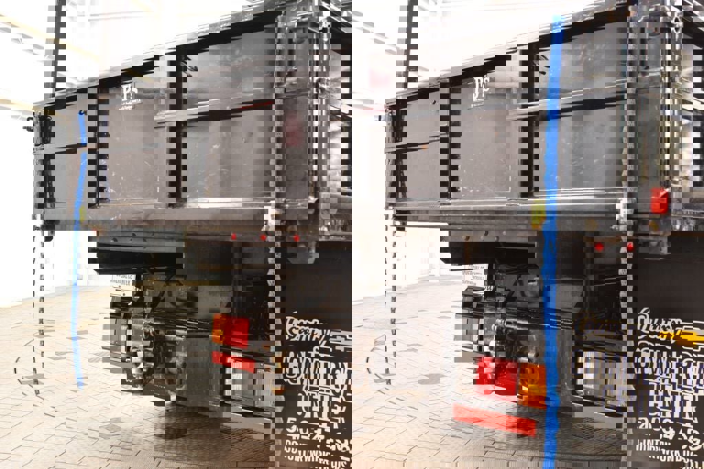 Used 2025 Chevrolet Low Cab Forward 5500XD RWD image 13