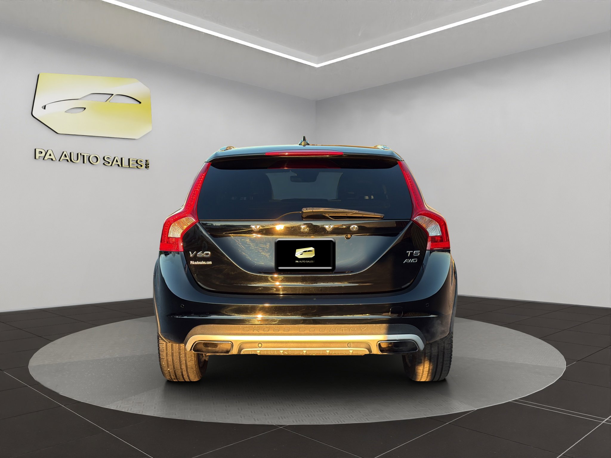 Used 2017 Volvo V60 T5 Cross Country w/ Convenience Package image 6