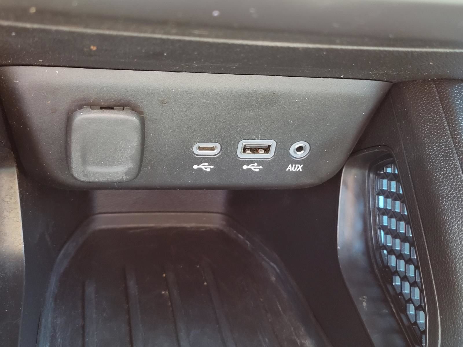 Used 2023 Chevrolet TrailBlazer RS w/ Convenience Package FWD image 27
