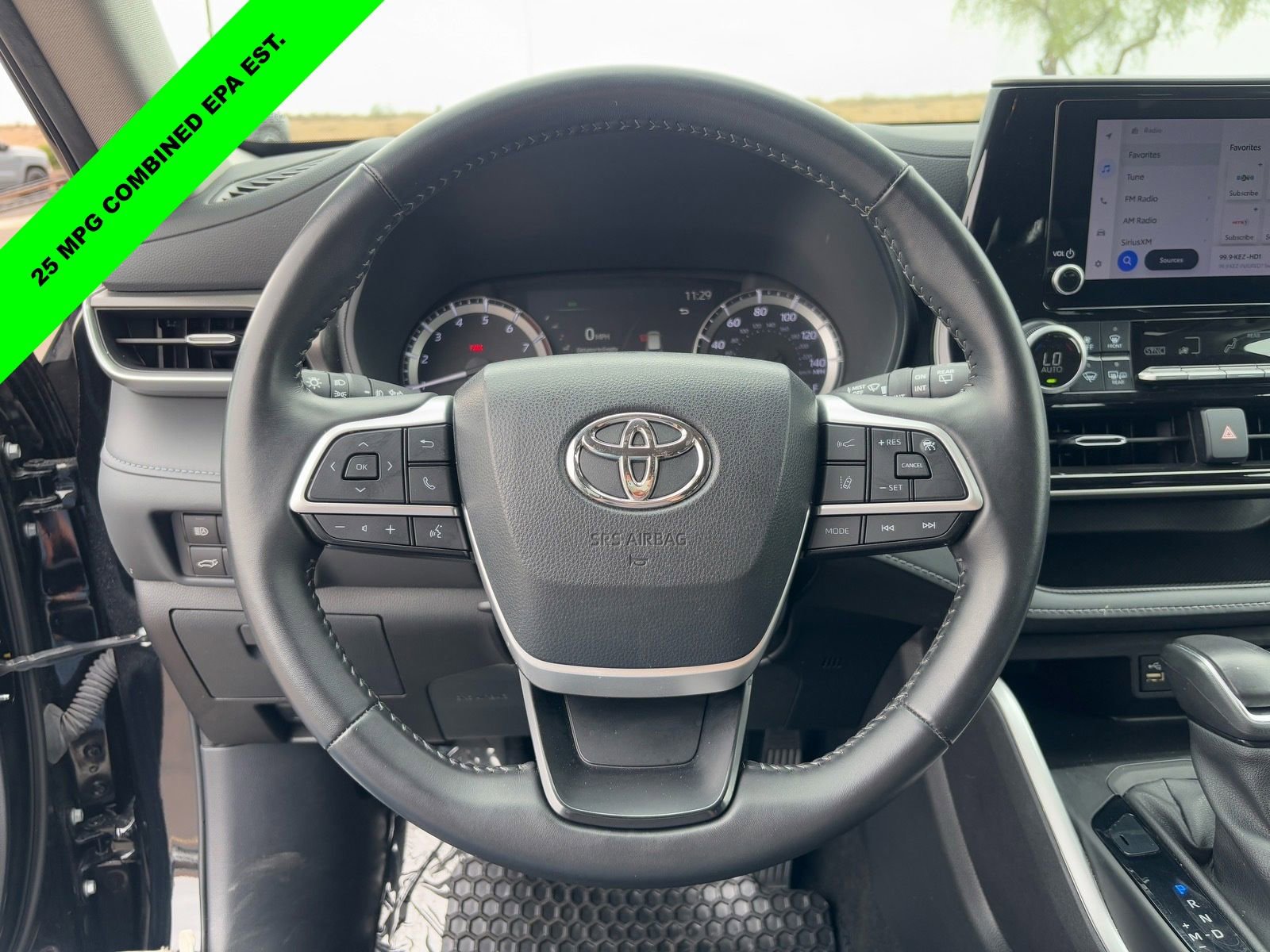 Used 2024 Toyota Highlander LE image 18