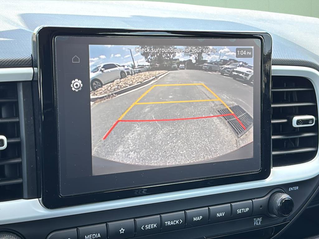 Certified 2023 Hyundai Venue Limited FWD image 31