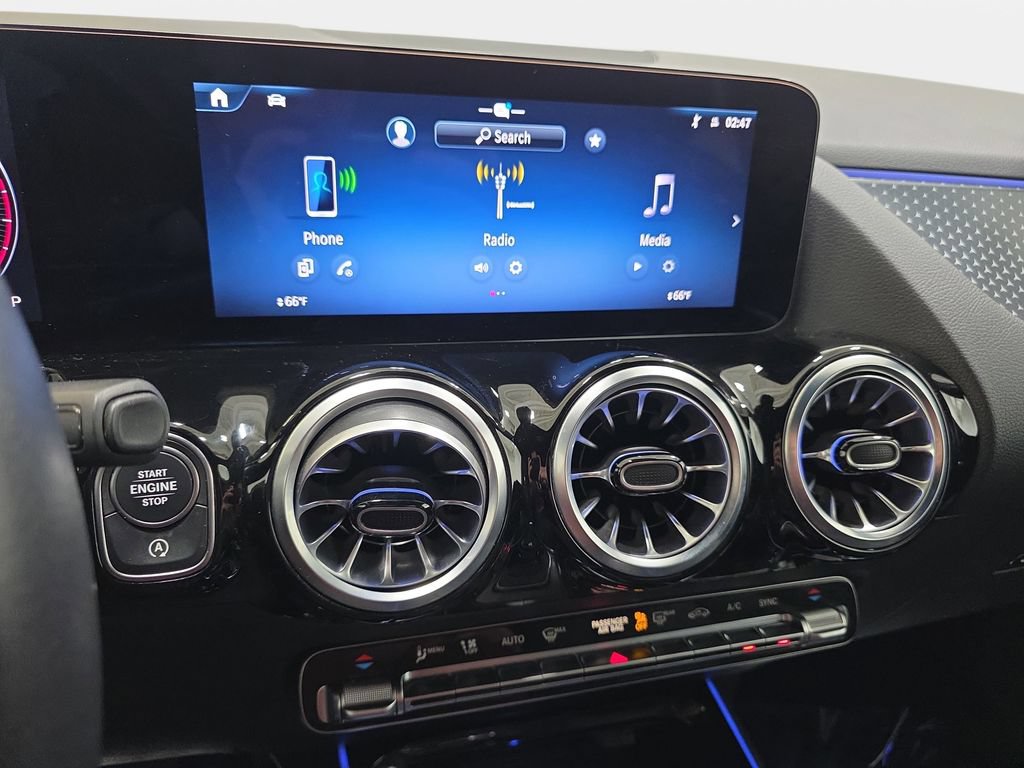 Used 2025 Mercedes-Benz GLA 250 4MATIC image 19