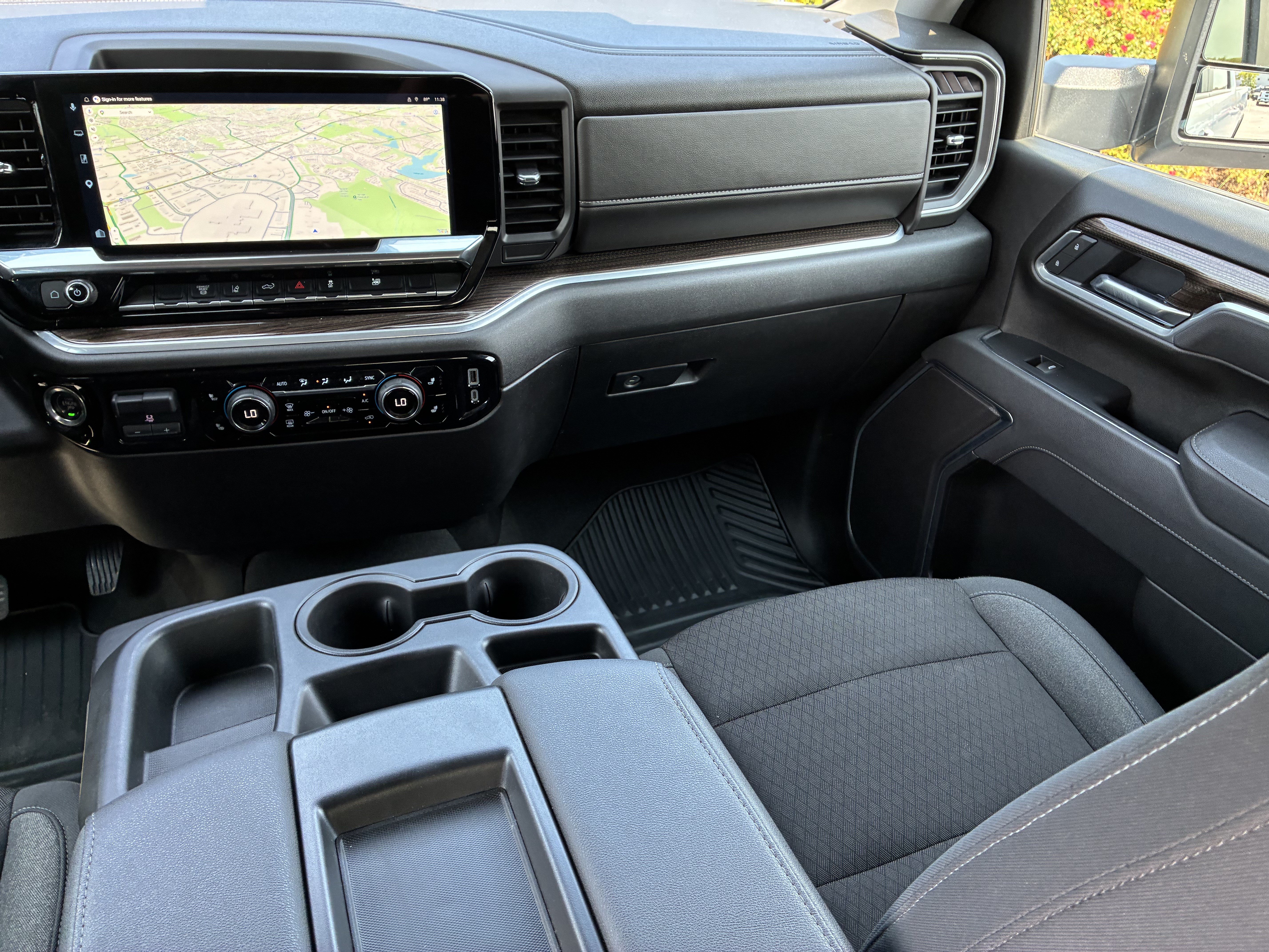 Used 2025 Chevrolet Silverado 2500 LT w/ Convenience Package AWD/4WD image 21