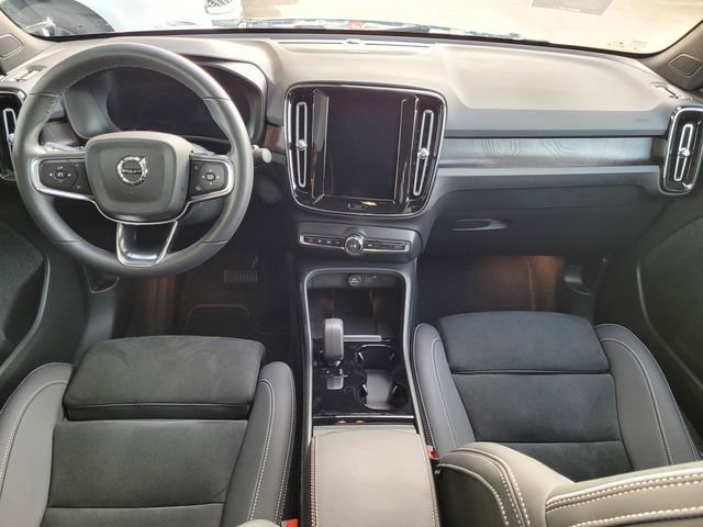 Used 2023 Volvo C40 P8 Recharge Ultimate w/ Protection Package Premier image 6