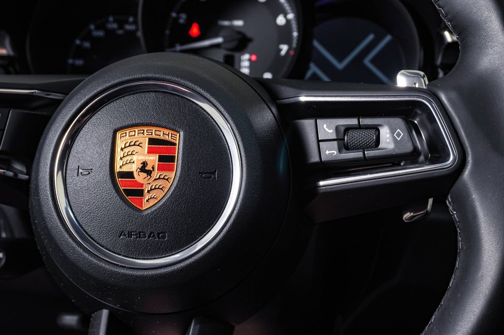 Certified 2026 Porsche Macan AWD/4WD image 19