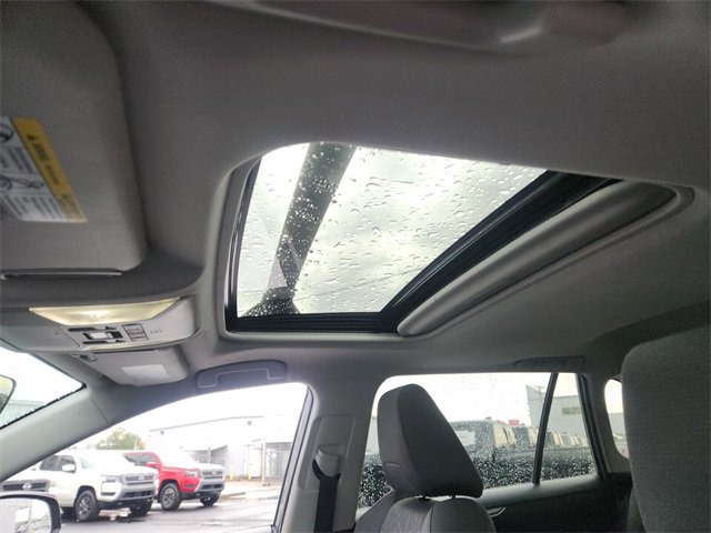 Used 2022 Toyota RAV4 XLE image 10