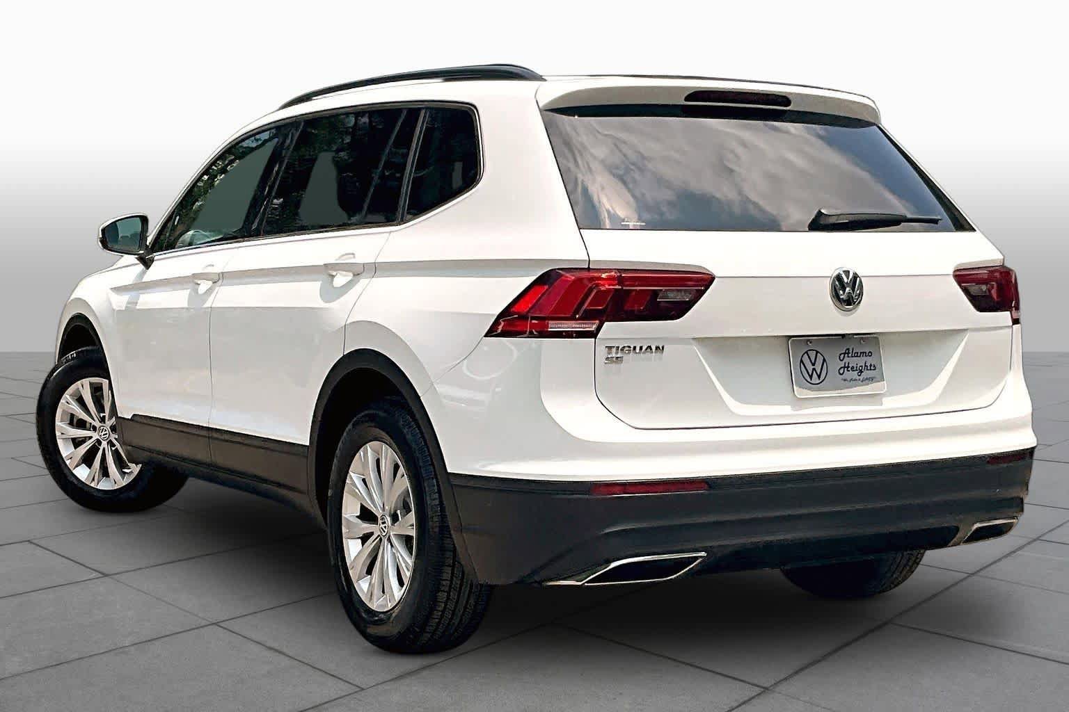 Used 2019 Volkswagen Tiguan SE w/ Panoramic Sunroof Package FWD image 12