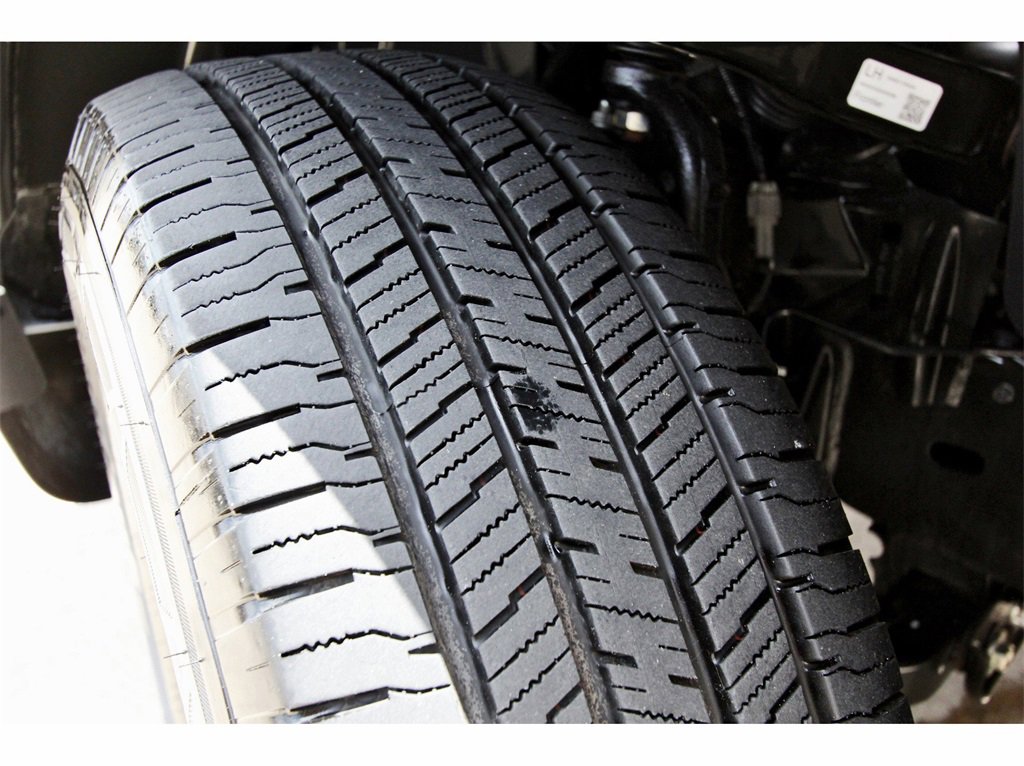 Certified 2024 Nissan Frontier SV w/ Technology Package image 30