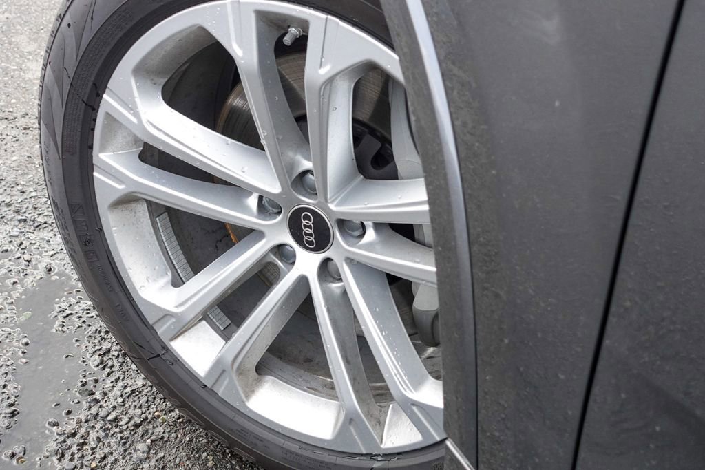 New 2025 Audi Q7 3.0T Prestige image 11