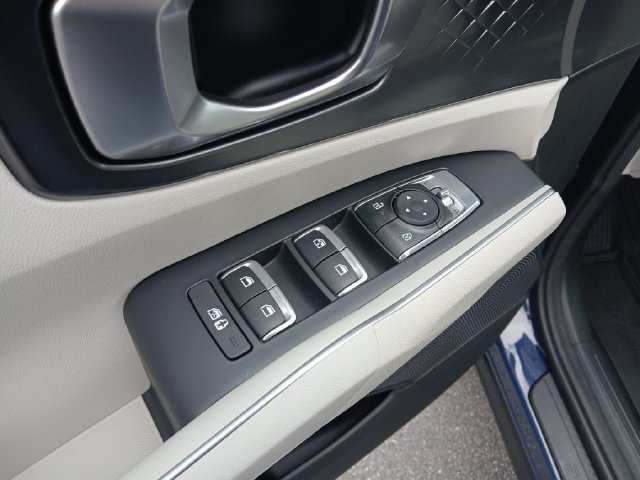Certified 2024 Kia Sorento S FWD image 31