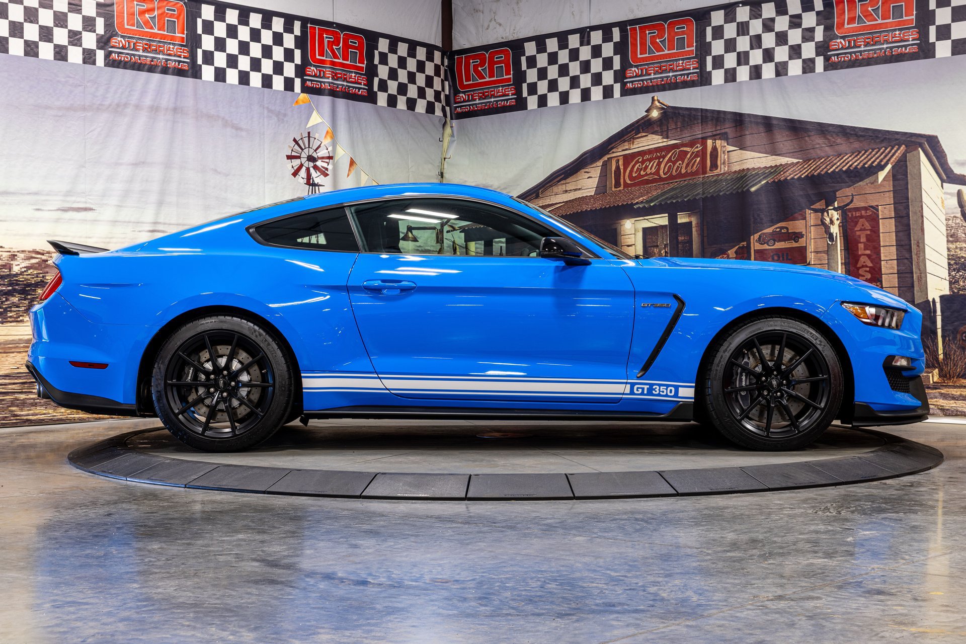 Used 2017 Ford Mustang Shelby GT350 w/ Electronics Package RWD image 5