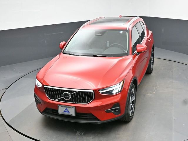 Used 2023 Volvo XC40 B4 Plus w/ Driver Assist Package image 44