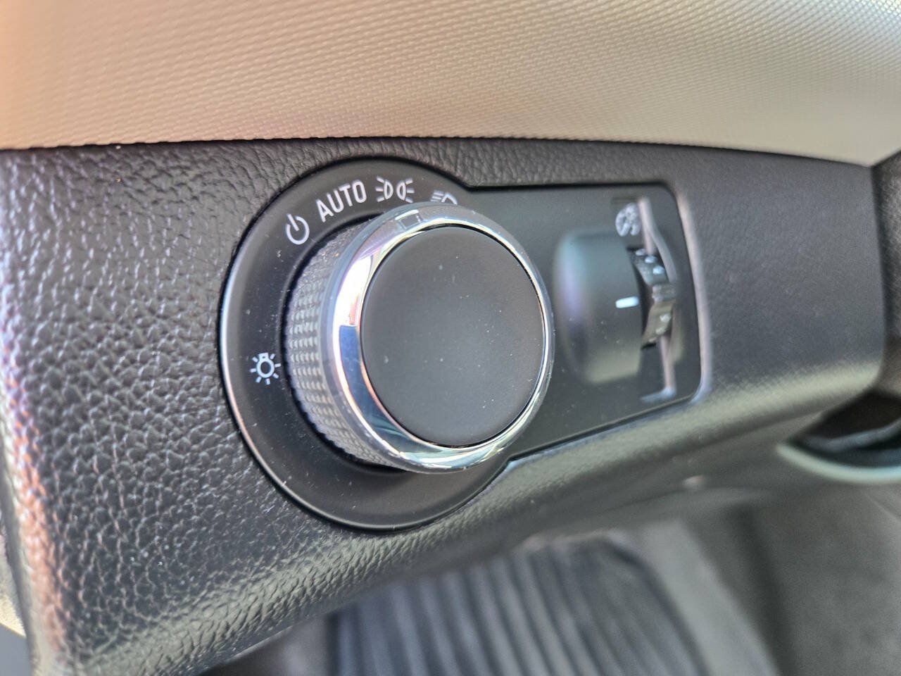 Used 2020 Chevrolet Sonic LS FWD image 14