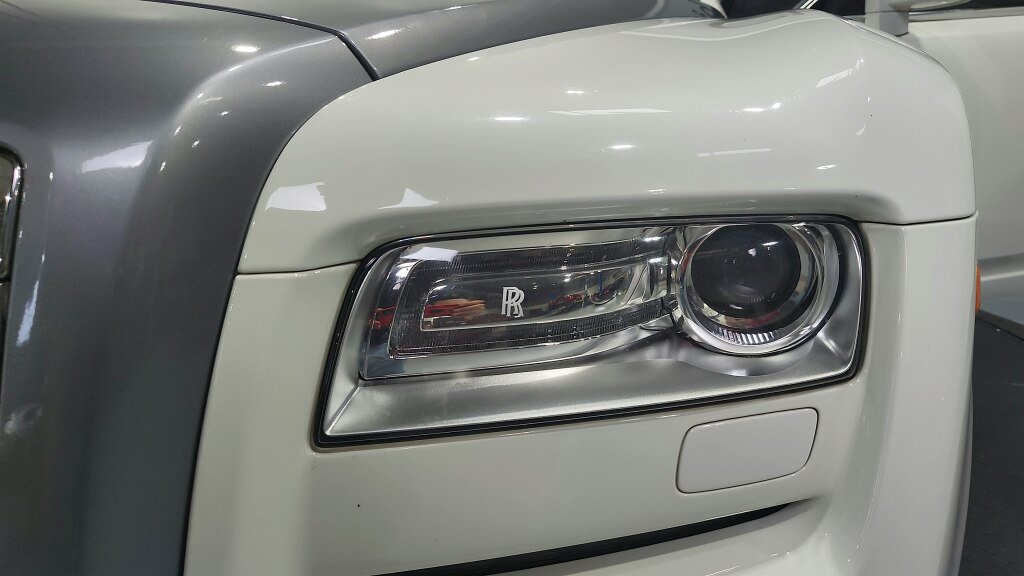 Used 2010 Rolls-Royce Ghost RWD image 26