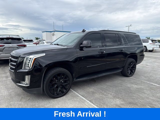 Used 2019 Cadillac Escalade ESV Luxury RWD image 1