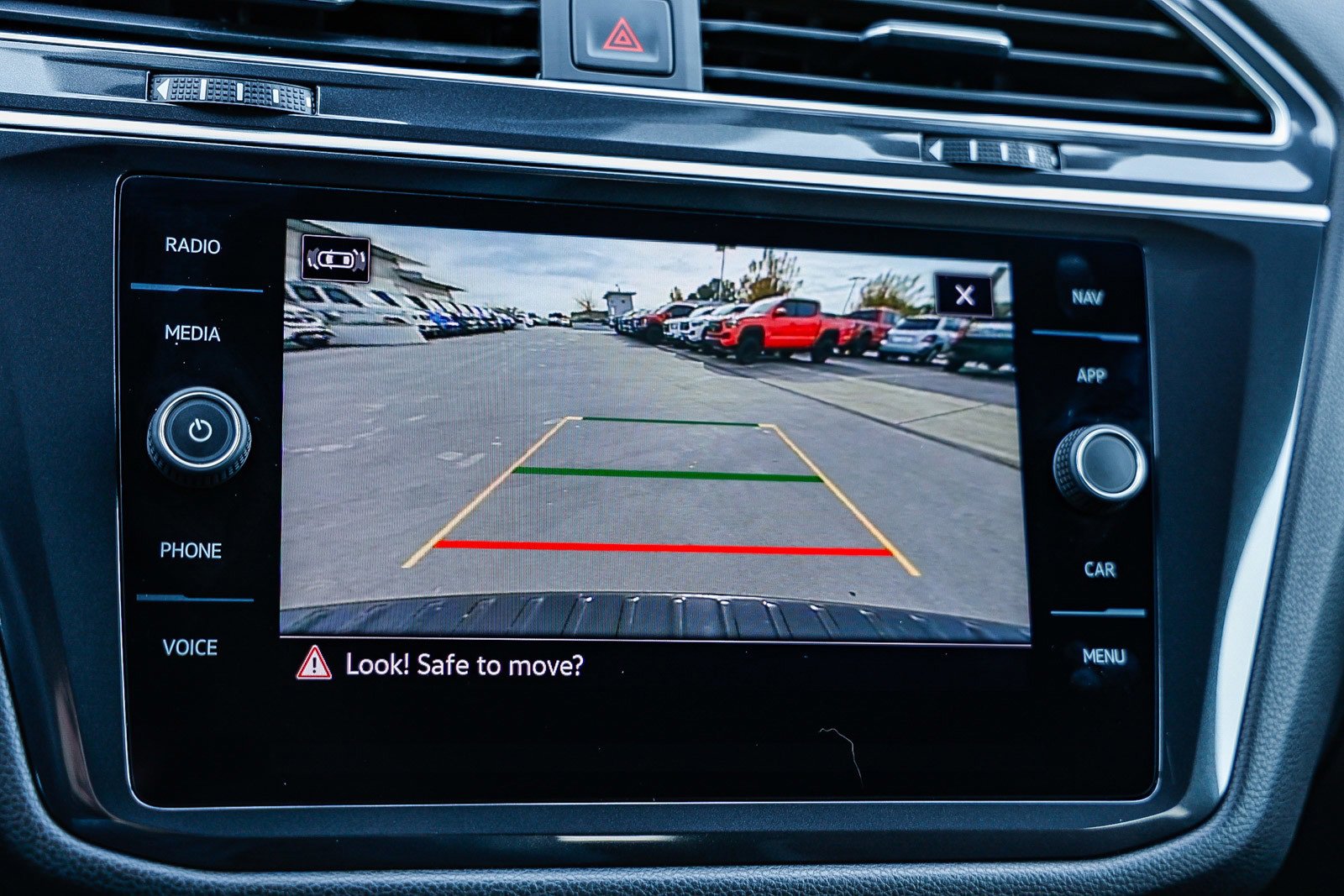 Used 2024 Volkswagen Tiguan SEL R-Line image 24