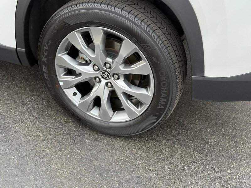 Used 2024 Toyota Grand Highlander AWD image 8