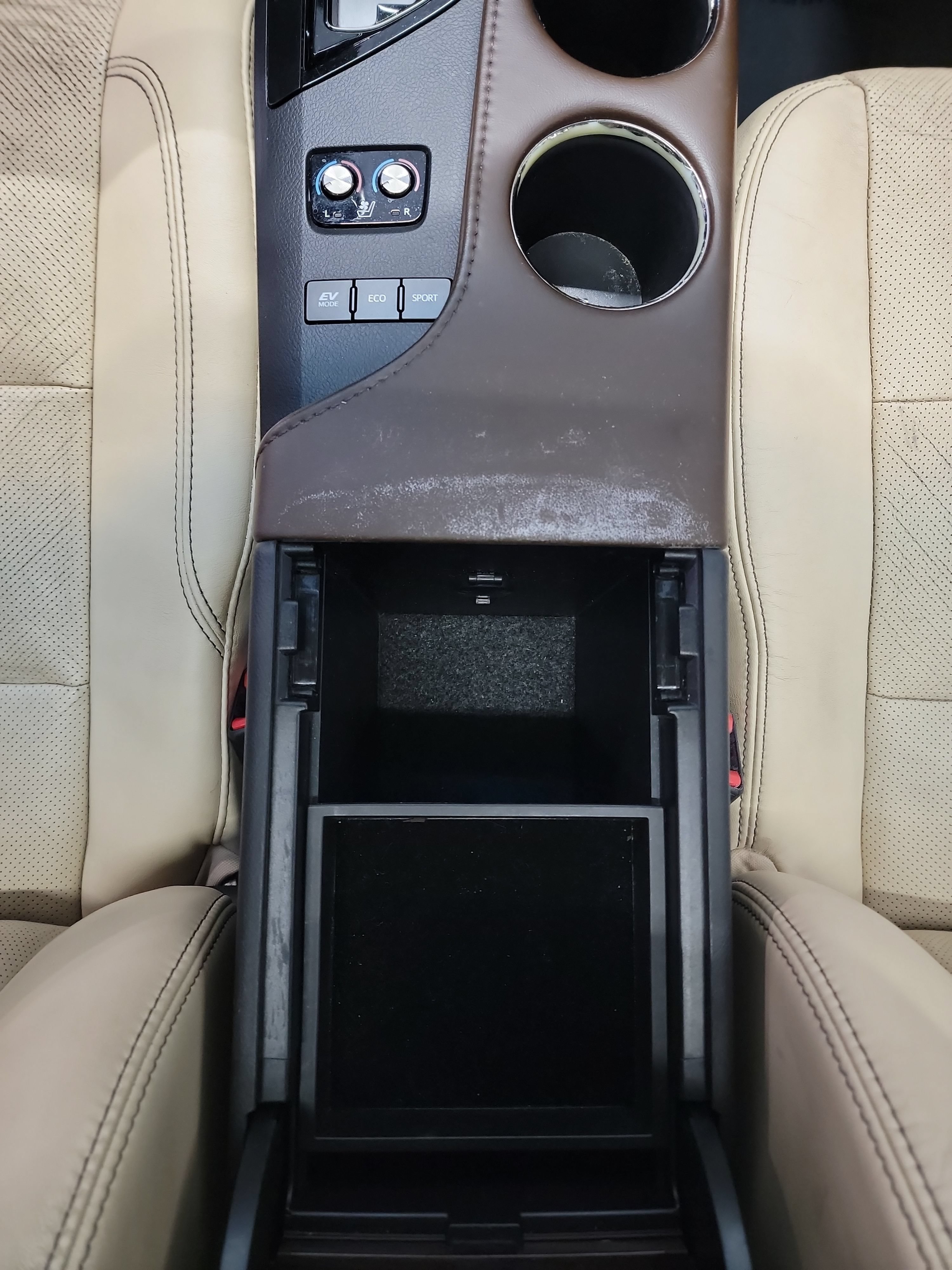 Used 2014 Toyota Avalon Limited FWD image 29