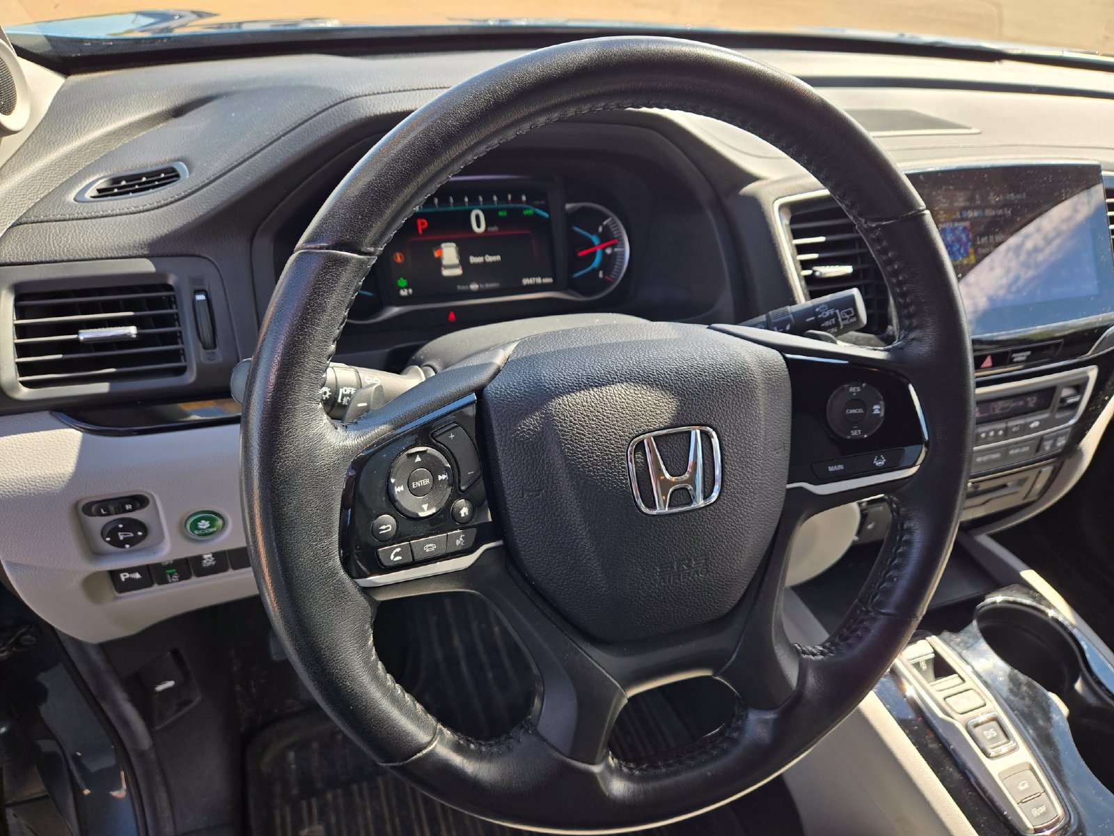 Used 2021 Honda Pilot Touring image 9