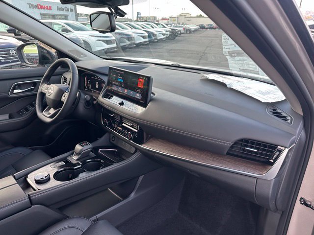 New 2026 Nissan Rogue Platinum w/ Platinum Premium Package AWD/4WD image 17