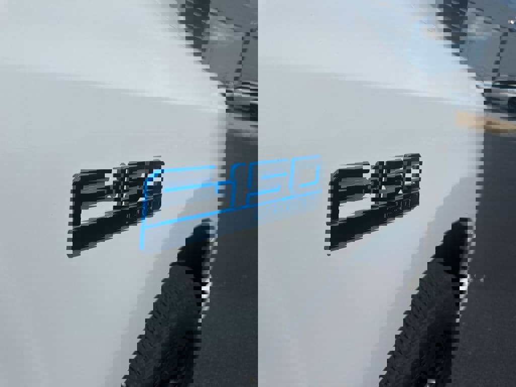 New 2025 Ford F150 Lightning Lariat w/ Max Trailer Tow Package image 27