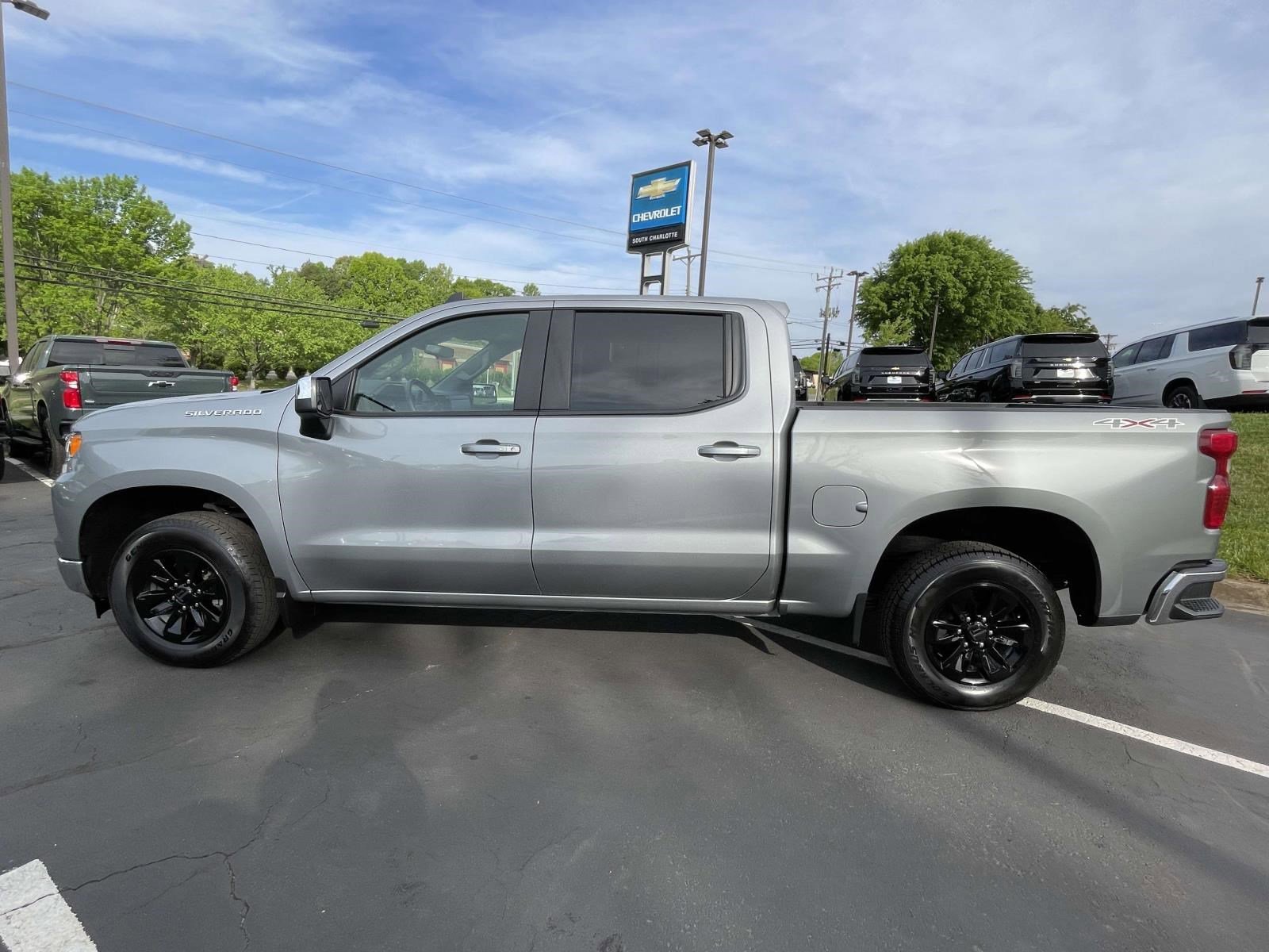 Used 2025 Chevrolet Silverado 1500 LT image 8