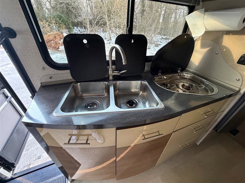 Used 2015 Mercedes-Benz Sprinter 3500 image 26