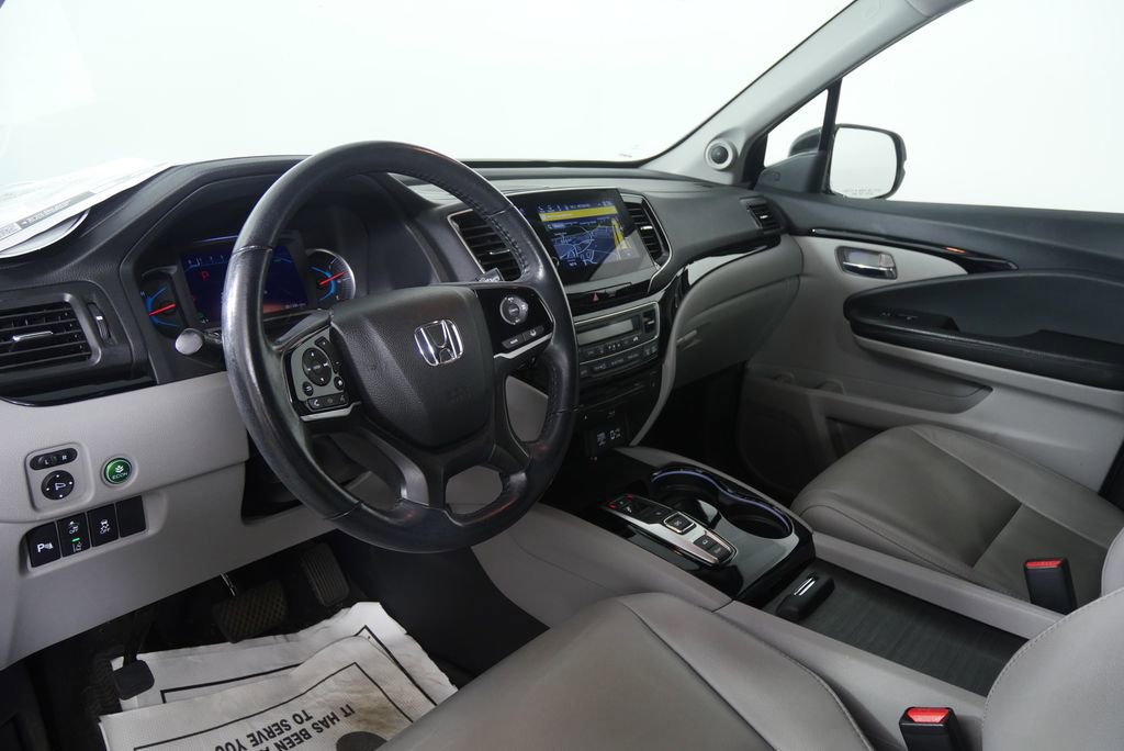 Used 2022 Honda Pilot Touring image 12