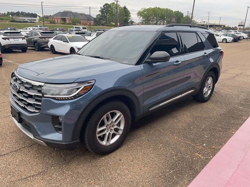 Used 2025 Ford Explorer Active w/ Active Comfort Package video 2