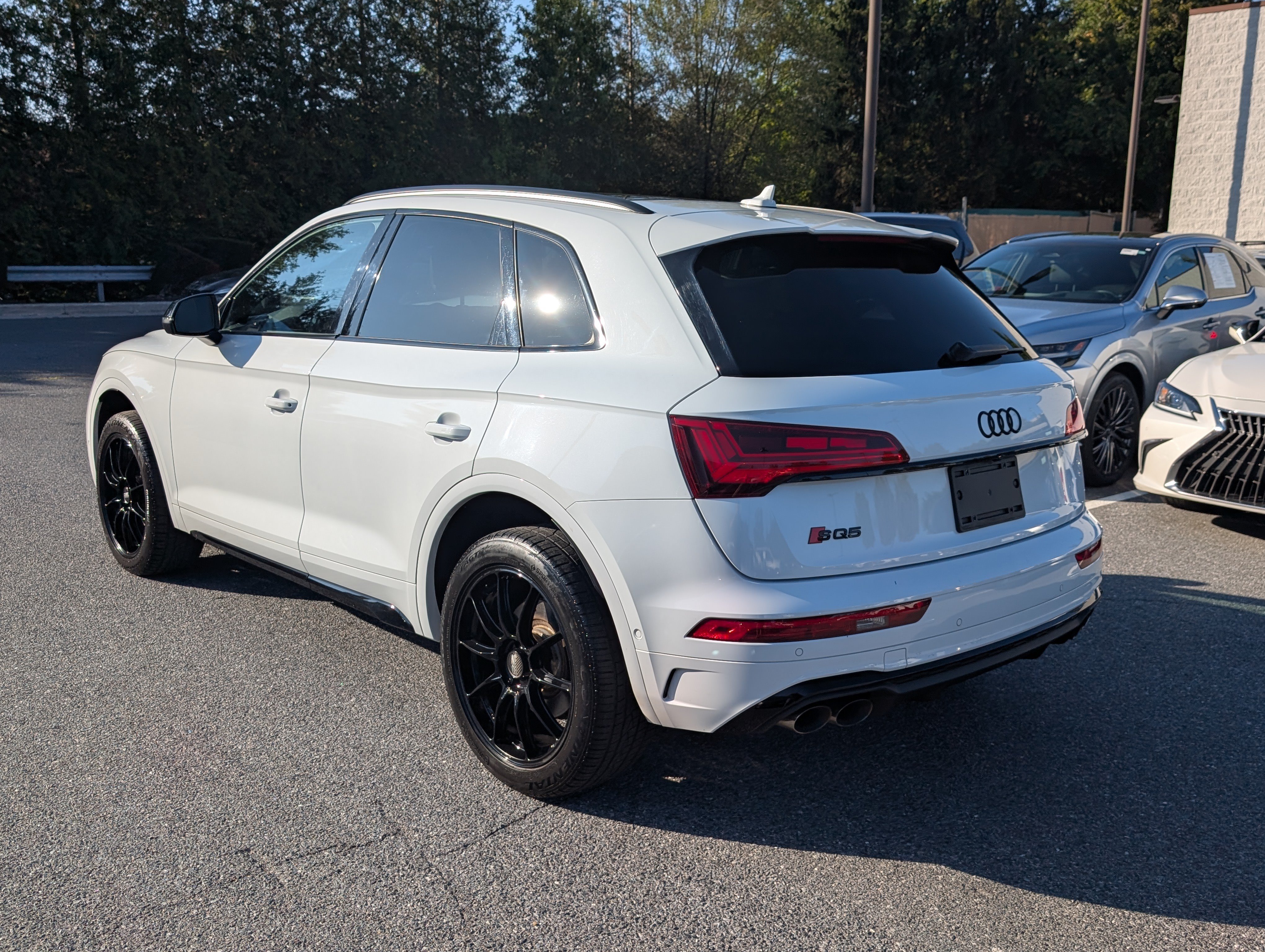 Used 2022 Audi SQ5 Prestige AWD/4WD image 5