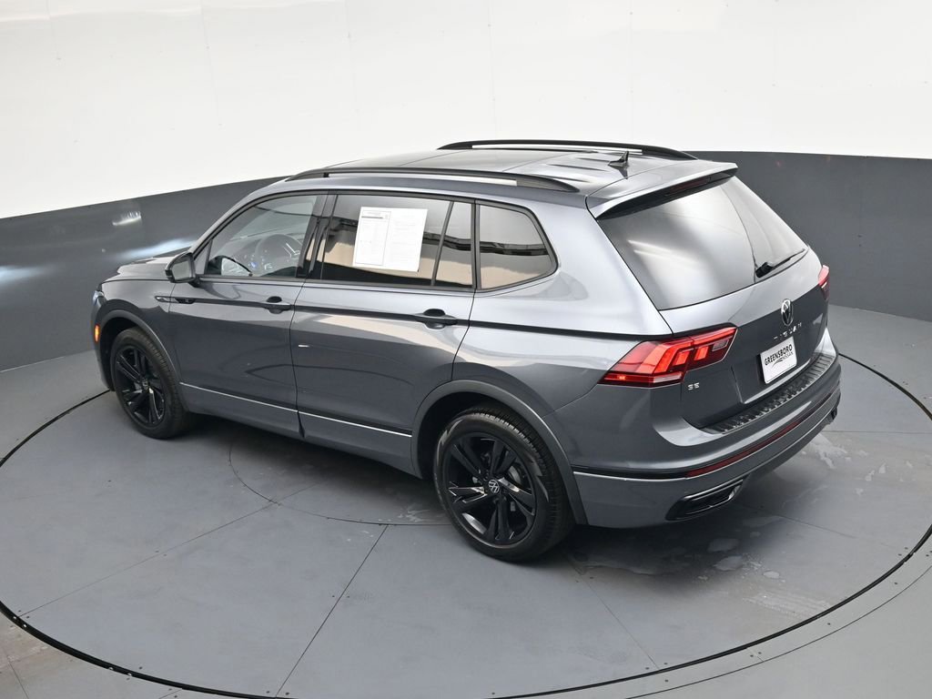 Used 2024 Volkswagen Tiguan SE R-Line image 30