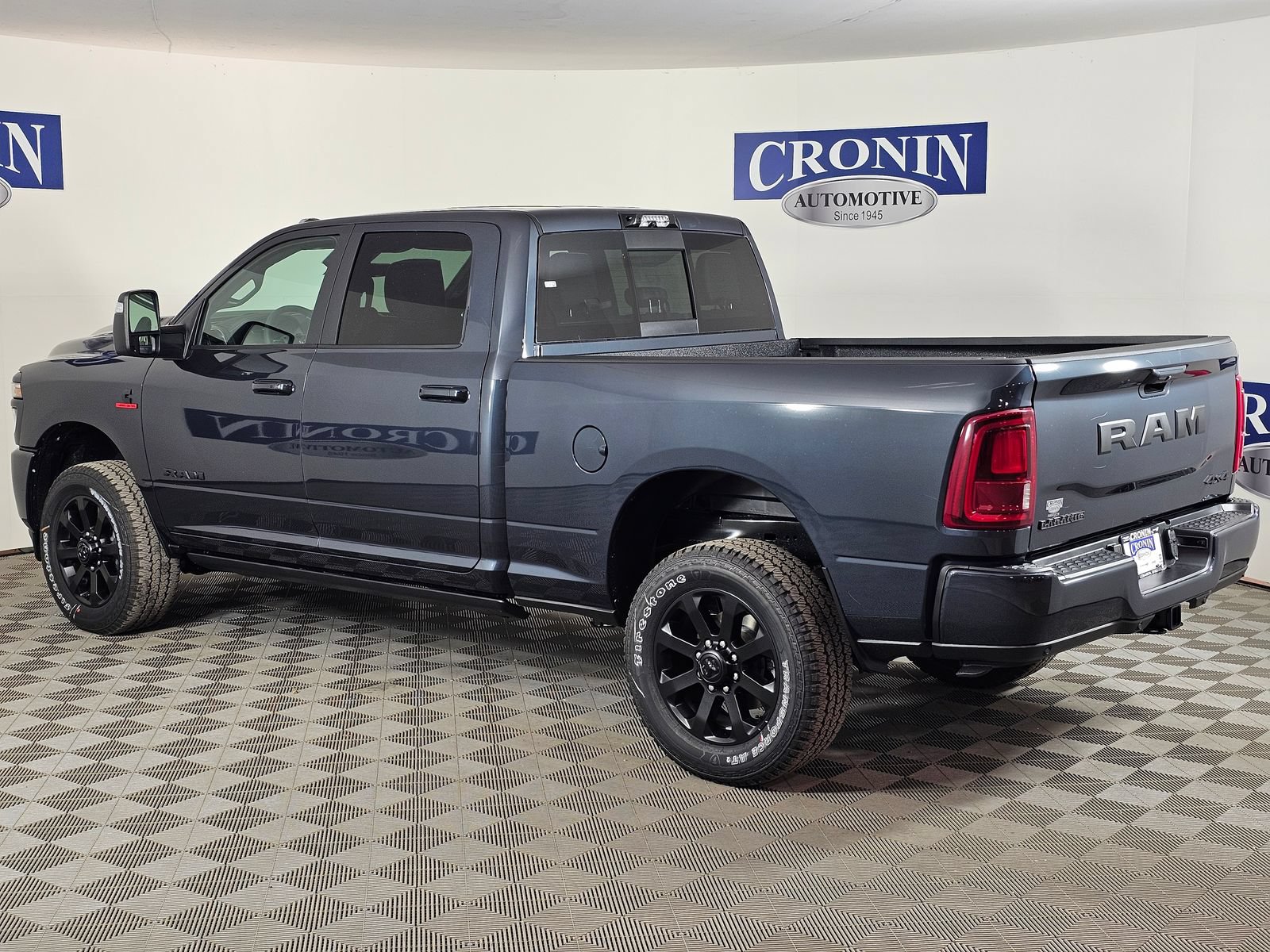 New 2026 RAM 2500 Laramie AWD/4WD image 34