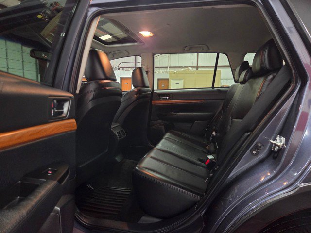 Used 2014 Subaru Outback 2.5i Limited image 65