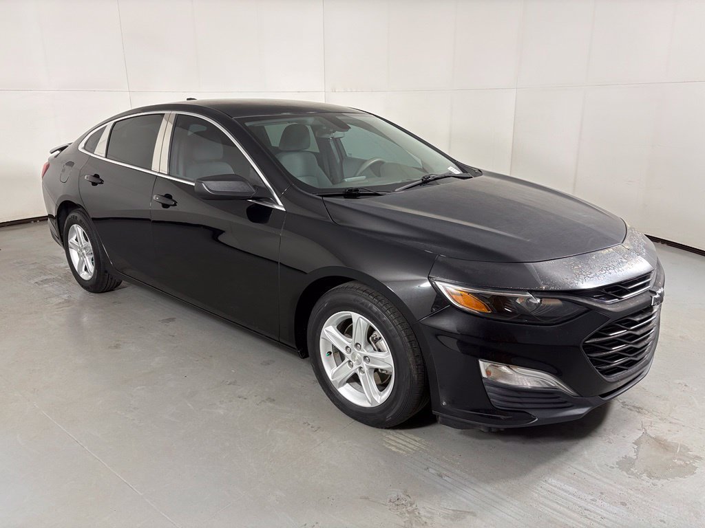 Used 2020 Chevrolet Malibu LS FWD image 2