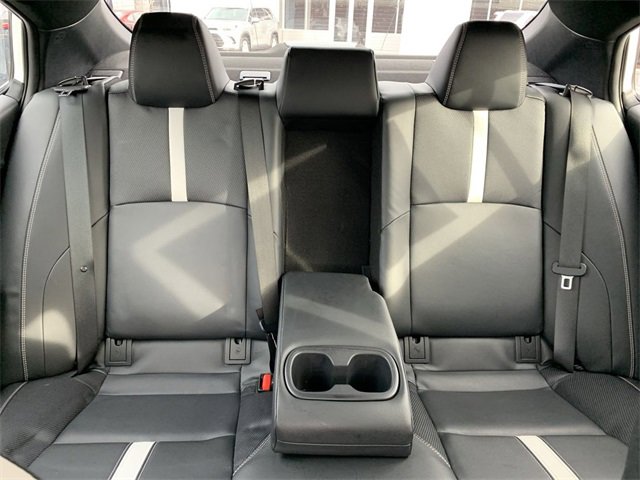 Used 2025 Toyota Camry SE image 30