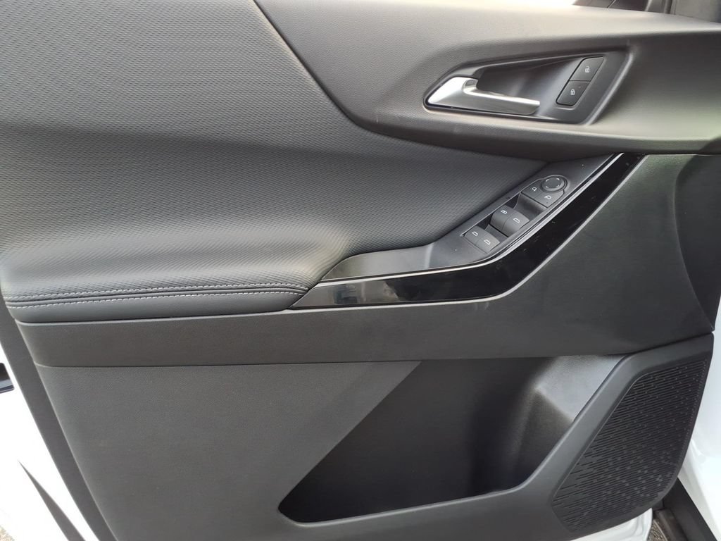 New 2027 Chevrolet Equinox LT FWD image 13