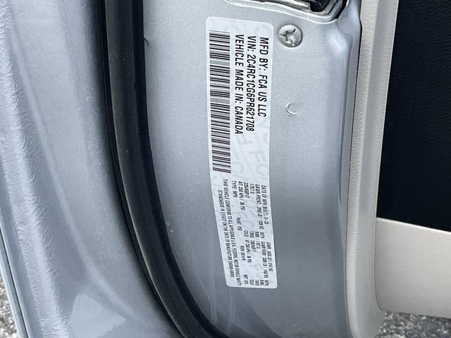 Used 2023 Chrysler Voyager LX image 35