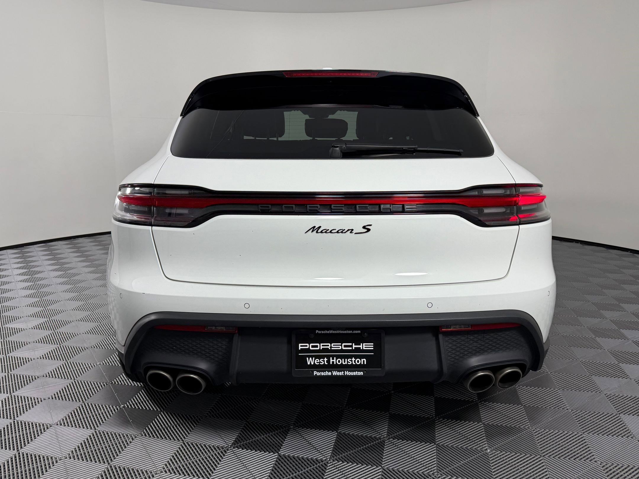 Used 2022 Porsche Macan S image 10